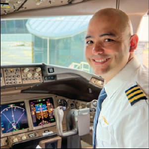 Julian Alarcon - Boeing 777 First Officer and Flight Instructor